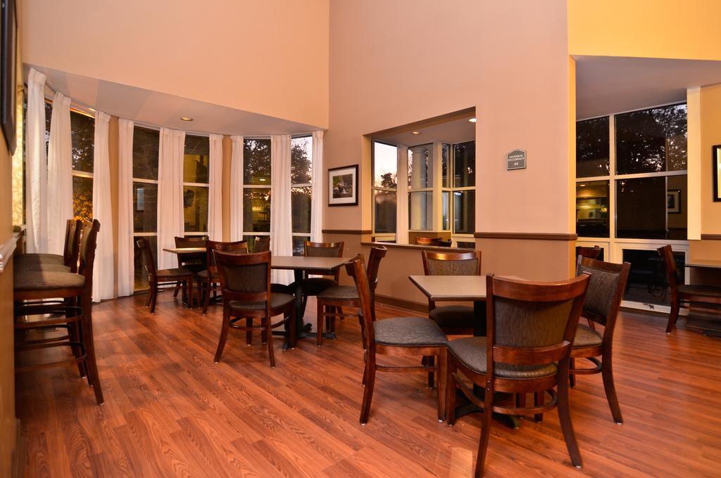Best Western Plus The Inn & Suites At The Falls Πουκίπσι Εσωτερικό φωτογραφία